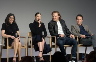 Caitríona Balfe feet photo thumbnail