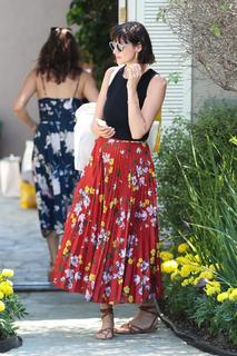 Caitríona Balfe feet photo thumbnail