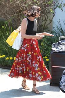 Caitríona Balfe feet photo thumbnail