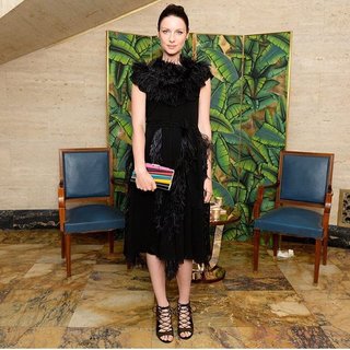Caitríona Balfe feet photo thumbnail