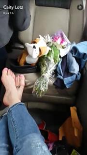 Caity Lotz feet photo thumbnail