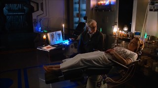 Caity Lotz feet photo thumbnail