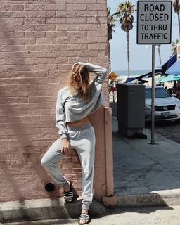 Caley Joyner feet photo 9
