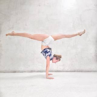 Caley Joyner feet photo 9