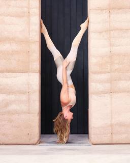 Caley Joyner feet photo 4