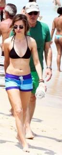 Calista Flockhart feet photo thumbnail