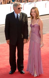 Calista Flockhart feet photo thumbnail