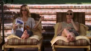 Calista Flockhart feet photo thumbnail
