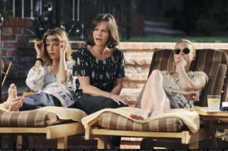 Calista Flockhart feet photo thumbnail