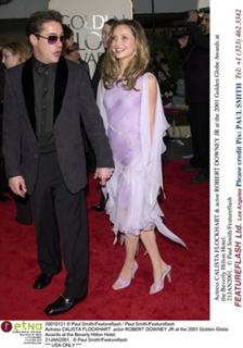 Calista Flockhart feet photo thumbnail