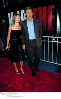 Calista Flockhart feet photo thumbnail