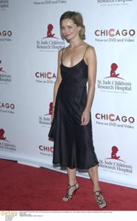 Calista Flockhart feet photo thumbnail