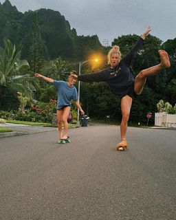 Calyx Hampton feet photo thumbnail