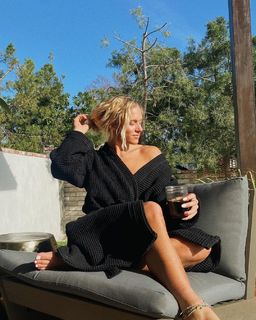 Calyx Hampton feet photo thumbnail