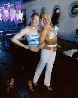 Calyx Hampton feet photo thumbnail