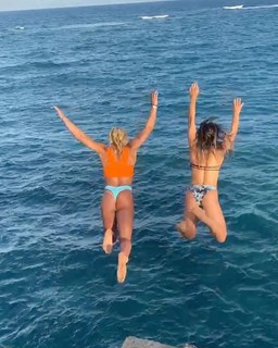 Calyx Hampton feet photo thumbnail