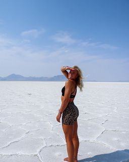 Calyx Hampton feet photo thumbnail