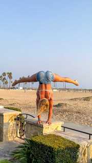 Calyx Hampton feet photo thumbnail