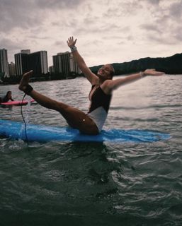 Calyx Hampton feet photo thumbnail