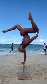 Calyx Hampton feet photo thumbnail