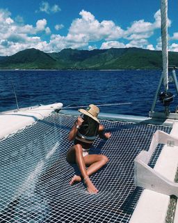 Calyx Hampton feet photo thumbnail