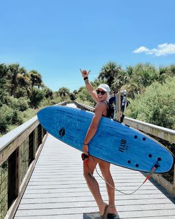 Calyx Hampton feet photo thumbnail