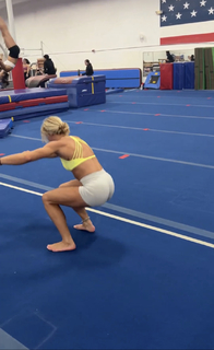 Calyx Hampton feet photo thumbnail