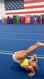 Calyx Hampton feet photo thumbnail