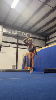 Calyx Hampton feet photo thumbnail