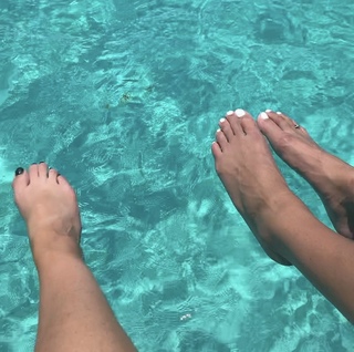 Calyx Hampton feet photo thumbnail