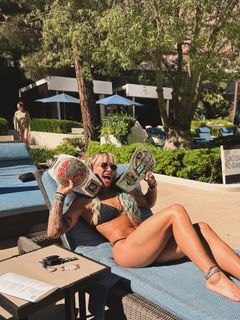 Calyx Hampton feet photo thumbnail