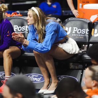 Cameron Brink feet photo thumbnail