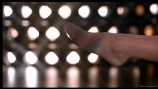 Cameron Diaz feet photo thumbnail
