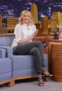 Cameron Diaz feet photo thumbnail
