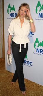 Cameron Diaz feet photo thumbnail