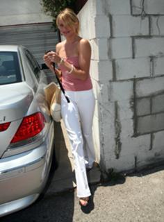 Cameron Diaz feet photo thumbnail