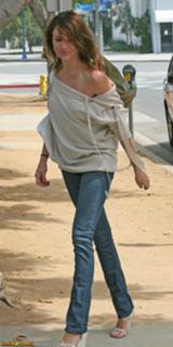 Cameron Diaz feet photo thumbnail