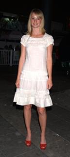 Cameron Richardson feet photo 4