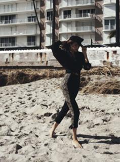 Cameron Russell feet photo 8