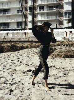 Cameron Russell feet photo 3