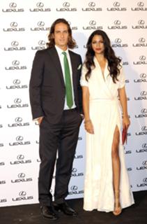 Camila Alves feet photo thumbnail