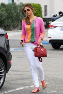 Camila Alves feet photo thumbnail