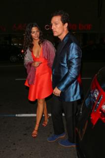 Camila Alves feet photo thumbnail