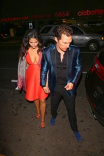 Camila Alves feet photo thumbnail