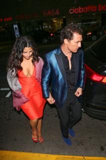 Camila Alves feet photo thumbnail