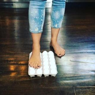 Camila Alves feet photo thumbnail