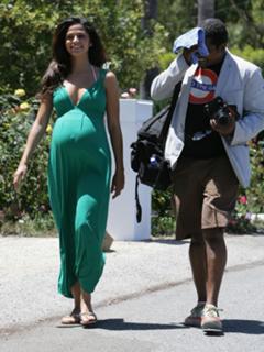 Camila Alves feet photo thumbnail