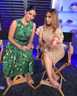 Camila Alves feet photo thumbnail