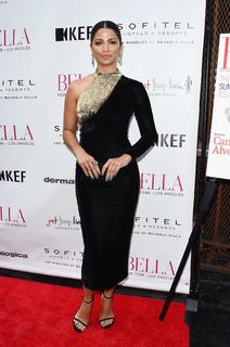 Camila Alves feet photo thumbnail