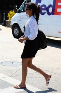 Camila Alves feet photo thumbnail